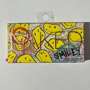 Urban Decay Naked Mucho Happy Smiley mini eyeshadow palette NEW!